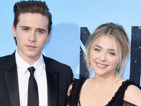 Brooklyn Beckham Pamer Cium Mesra Chloe Moretz, Balikan?