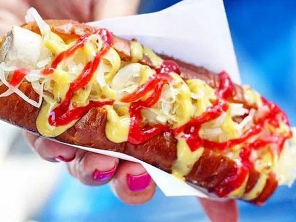Yummy, Jadi 'Lawan' Hot Dog Kini Hadir Menu Cool Dog