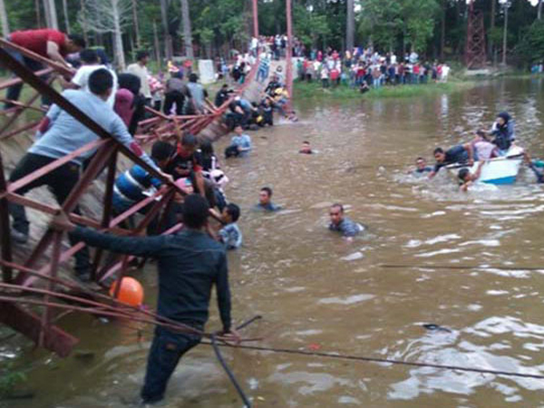 Asik Selfie, Jembatan di Hutan Lindung Langsa Ambruk