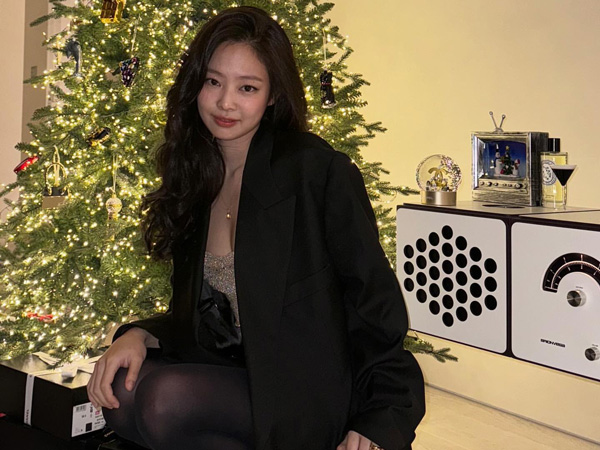 Jennie BLACKPINK Jadi Bintang Tamu Pertama di Acara 'The Seasons: Lee Hyori's Red Carpet'