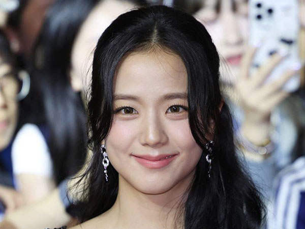 Jisoo BLACKPINK Pertimbangkan Tawaran Drama Baru
