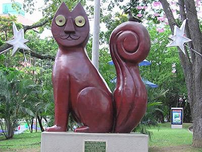 Lucunya! Di Kolombia ada Taman Penuh Kucing!