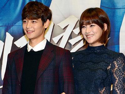 Minho SHINee Tersipu Malu Saat Oh Yeon Seo Bersandar di Pundaknya?