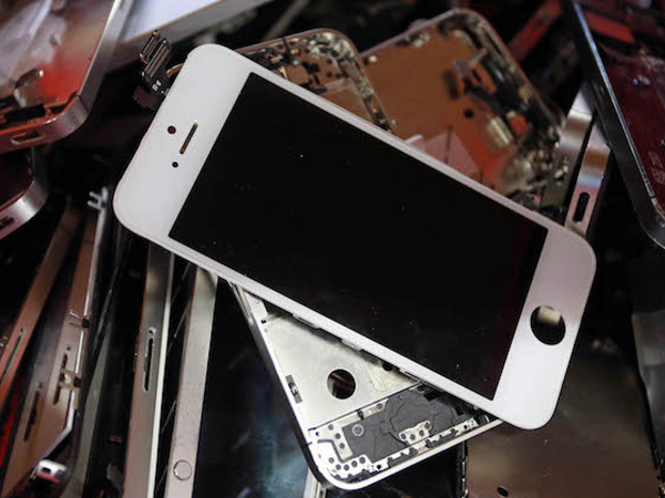 Daur Ulang iPhone Bekas di 2015, Apple Bisa Dapat 1 Ton Emas!