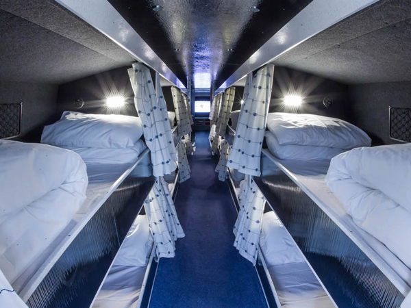 Mengintip Sleeper Bus Pertama Indonesia, Transportasi Mewah Ala Bus Konser Musisi Dunia