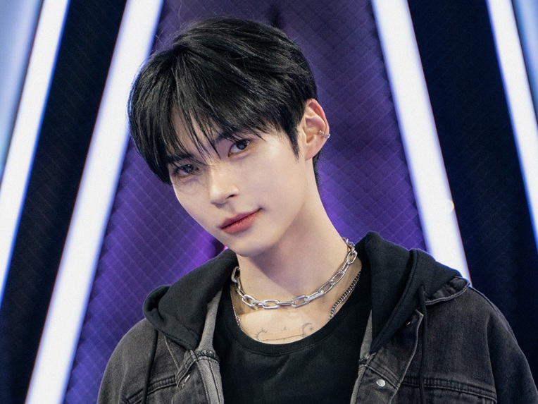 Sung Hanbin ZEROBASEONE Jadi MC Mnet 'World of Street Woman Fighter'