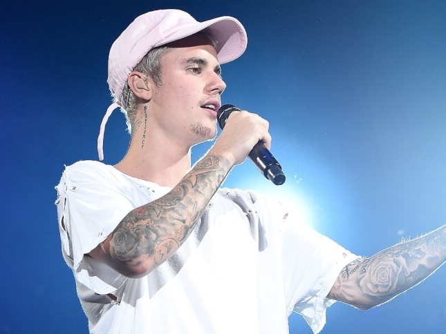 Konser Justin Bieber di Jakarta Resmi Ditunda