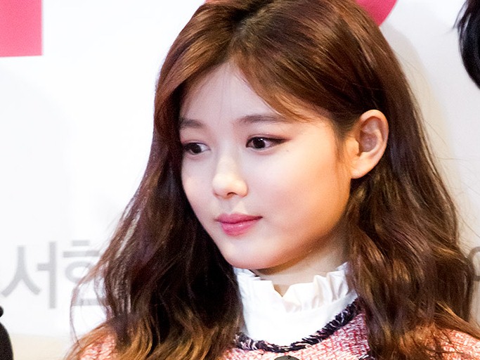 Masuk Rumah Sakit Lagi, Kim Yoo Jung Stress Hadapi Kritikan Pedas Netizen?