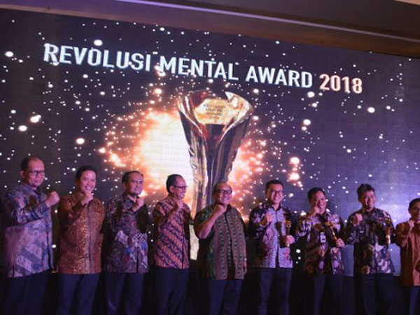 Miris! Ketika Peraih 'Revolusi Mental Award' Justru Jadi Tersangka Korupsi KPK