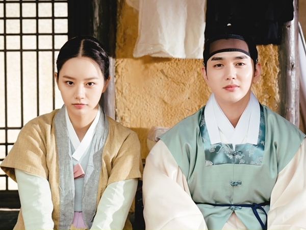 Yoo Seung Ho Jatuh Cinta Pada Pandangan Pertama Dengan Hyeri di 'Moonshine'