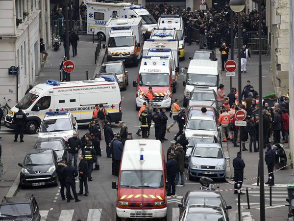 Tersangka Penembakan Maut di Kantor Majalah Charlie Hebdo Paris Serahkan Diri ke Polisi