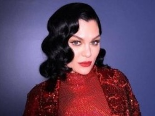 Divonis Mandul, Jessie J Tetap Berharap Jadi Ibu