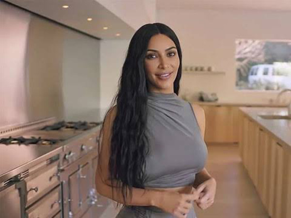 Bisnis Pakaian Dalam, Kim Kardashian Kantongi Rp 28 M dalam Semenit!