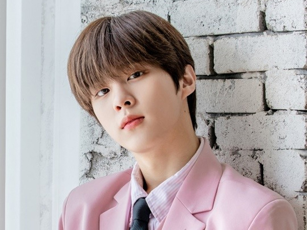 Kim Wooseok UP10TION Jadi Pemeran Utama di Drama Pendek 'Finland Papa'