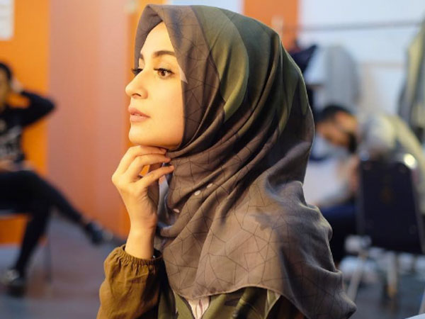 Yuk Permudah Mix and Match dengan Warna 'Wajib' Jilbab untuk Hijabers