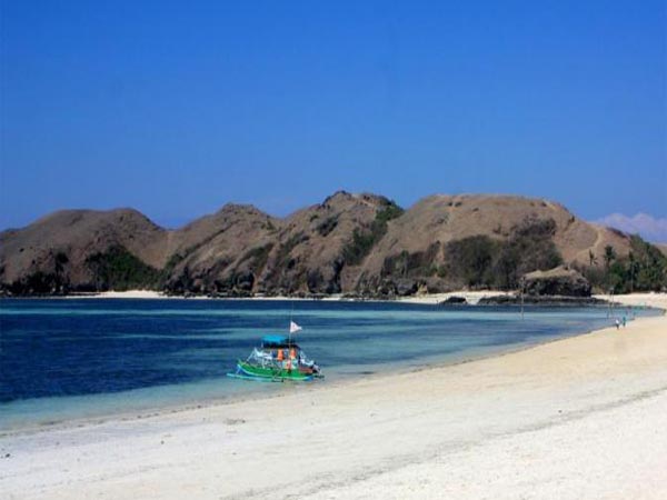 Punya Pasir Yang Unik, Yuk Berkunjung ke Pantai Ann