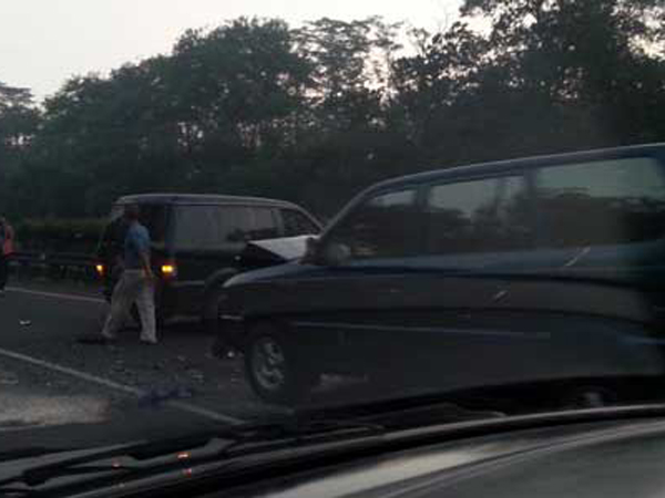 15 Mobil Terlibat Kecelakaan Beruntun di Tol