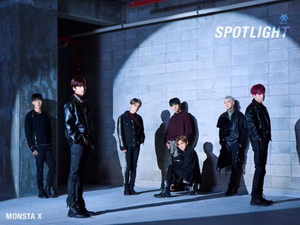 Mengintip Suasana Kafe Resmi Boy Group Monsta X di Jepang