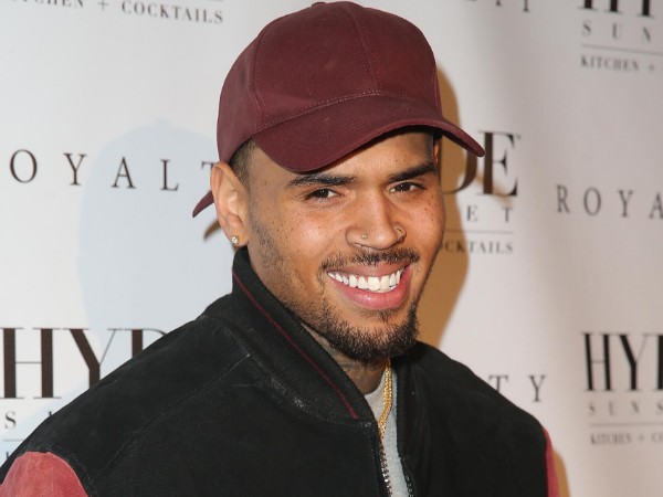 Bocoran Idola K-Pop yang Bakal Diajak Kolaborasi oleh Chris Brown