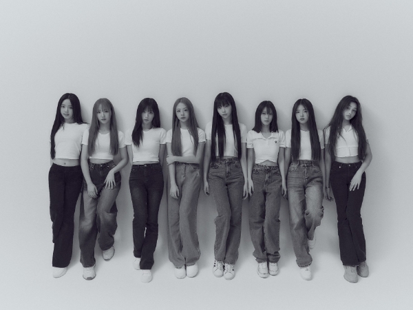 Girl Group 'Universe Ticket' UNIS Umumkan Tanggal Debut