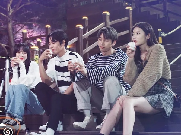 Sinopsis 'Love In Black Hole', Drama Fantasi Dibintangi Sederet Idol