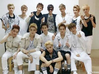 EXO dan Kangta Raih Penghargaan di Asian Idol Awards 2013!