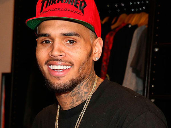 Ditahan Imigrasi Dua Hari, Chris Brown Diizinkan Tinggalkan Filipina