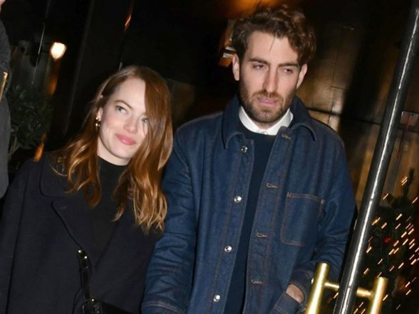 Pamer Cincin, Emma Stone Diam-Diam Sudah Menikah?