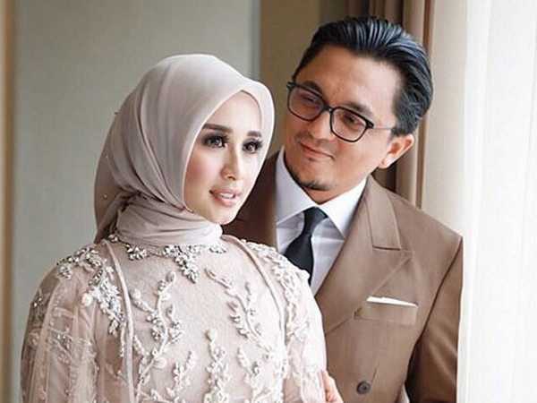 Intip Gaya Hijab Pengantin dan Makeup Laudya Cynthia Bella di Resepsi Pernikahan Kedua