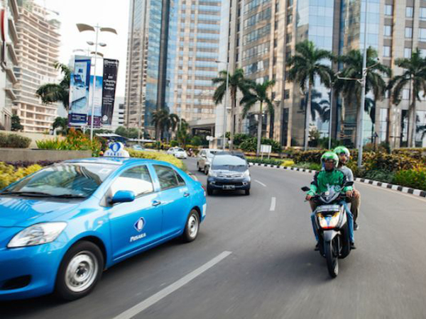 Jalin Kerja Sama, Pesan Taksi Blue Bird Bisa Lewat Aplikasi Go-Jek