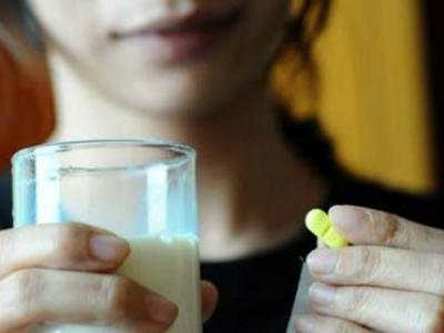 Inilah Alasan Mengapa Dilarang Minum Obat Dengan Susu