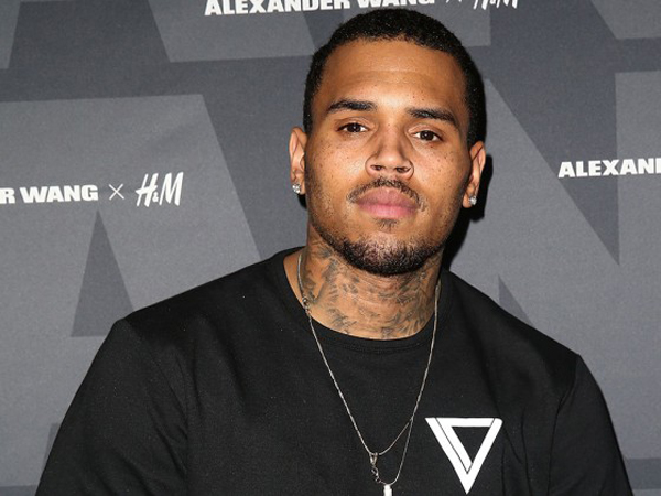 Duh, Lima Penonton Terkena Luka Tembak di Konser Chris Brown!