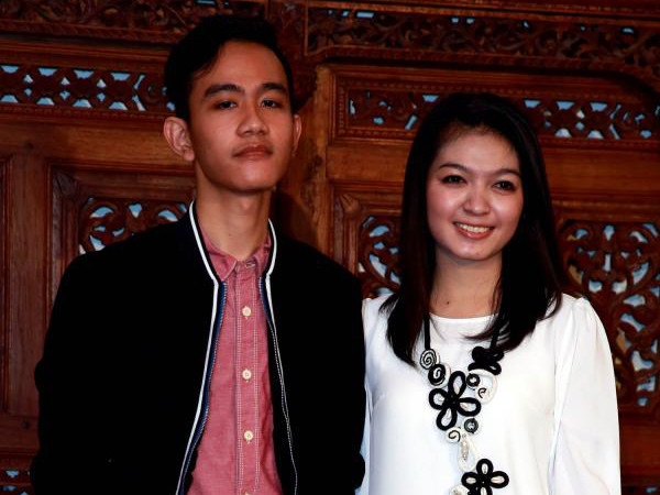Dari Relawan Hingga Tukang Becak Hadiri Pernikahan Anak Jokowi