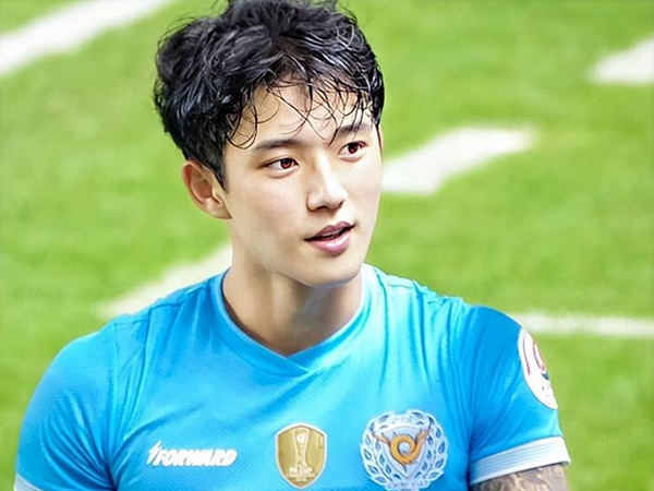 Dijamin 'Terpanah', Kenalan Dengan Pesepakbola Asal Korea Selatan yang Miliki Visual Bak Idol K-pop