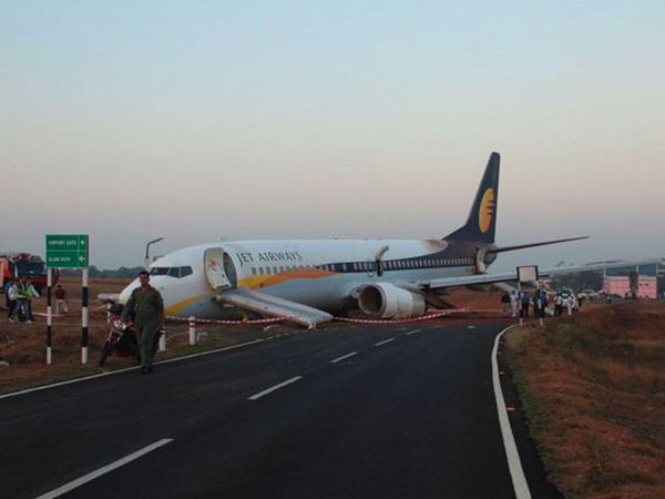 Mendadak Berputar Saat Baru Take Off, Para Penumpang Pesawat Ini Alami Patah Tulang