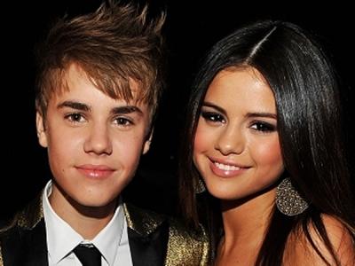 Ajak Selena Gomez Tur Bareng, Justin Bieber Punya Misi Tersendiri?