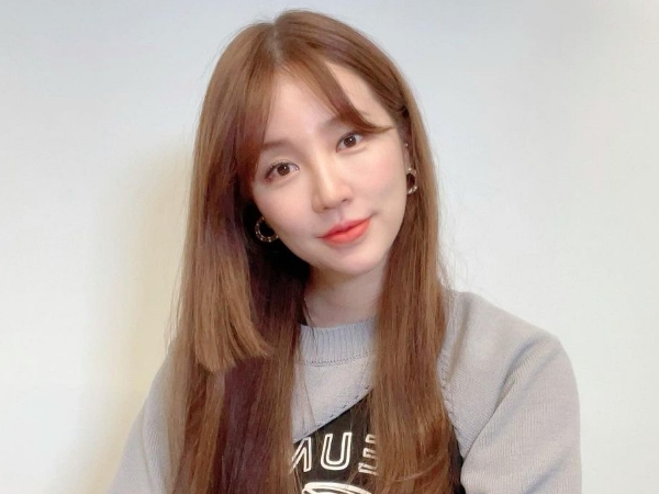 Positif COVID-19, Yoon Eun Hye Yakinkan Fans Kondisinya Baik-baik Saja