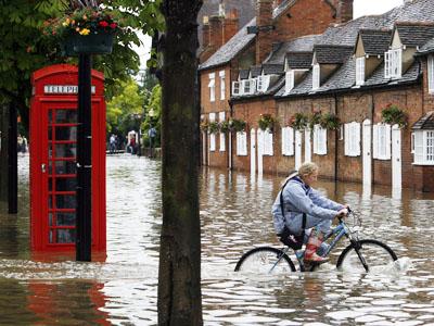 Wah, Negara Maju Seperti Inggris pun Kewalahan dengan Banjir!