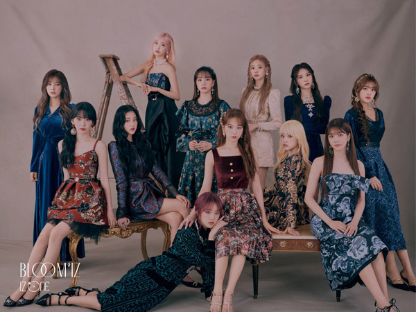 Dua Kali Lipat dari TWICE, IZ*ONE Pecahkan Rekor Baru Penjualan Album Girl Group