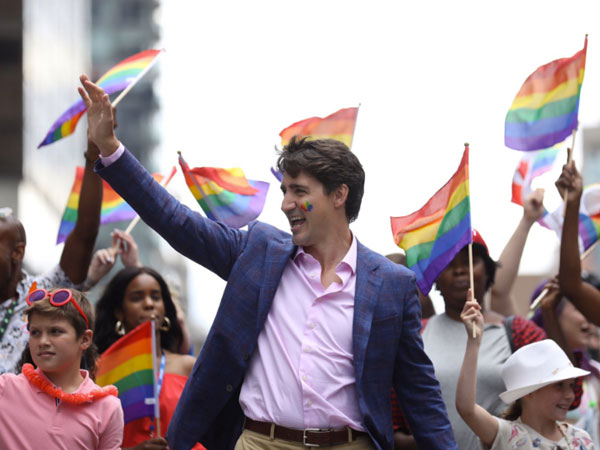Hadiri Festival LGBT, PM Kanada Justin Trudeau Pakai Kaus Kaki Tema Idul fitri