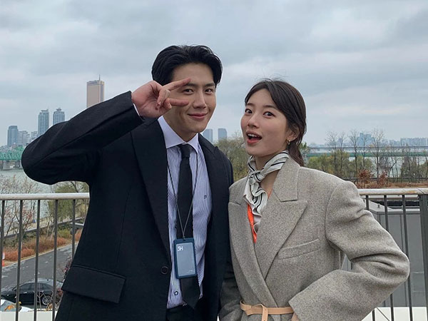Kim Seon Ho dan Suzy Berpotensi Reuni Setelah 4 Tahun