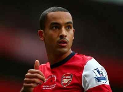 Walcott Optimis Arsenal Juara FA dan Champions