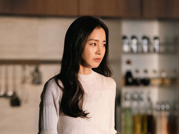 Cuplikan Peran Kim Tae Hee dalam Drama Thriller 'Lies Hidden in My Garden'