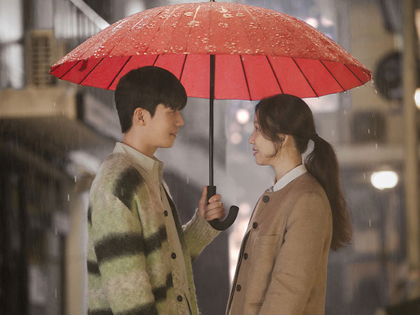 Drama Wi Ha Joon dan Jung Ryeo Won 'Midnight Romance in Hagwon' Siap Tayang di Bulan Mei