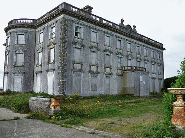 Rumah Paling Berhantu di Irlandia Dijual 'Murah', Tertarik Membeli?