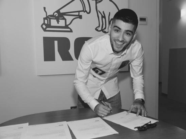 Bersiap Rilis Album Solo, Zayn Malik Resmi Gabung dengan RCA Records