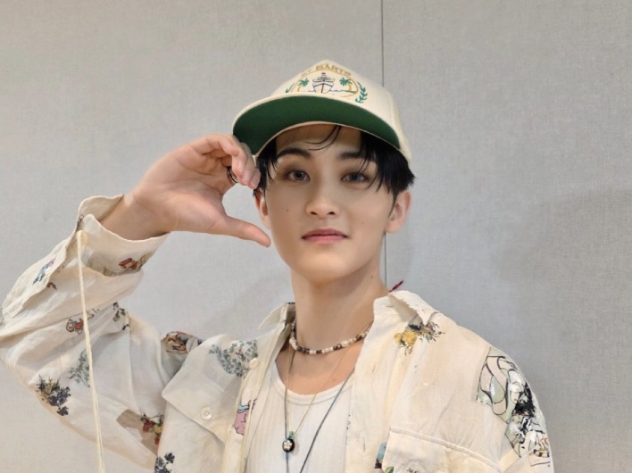 Mark NCT Cetak Rekor Baru SM Entertainment dengan Album Solo Perdana