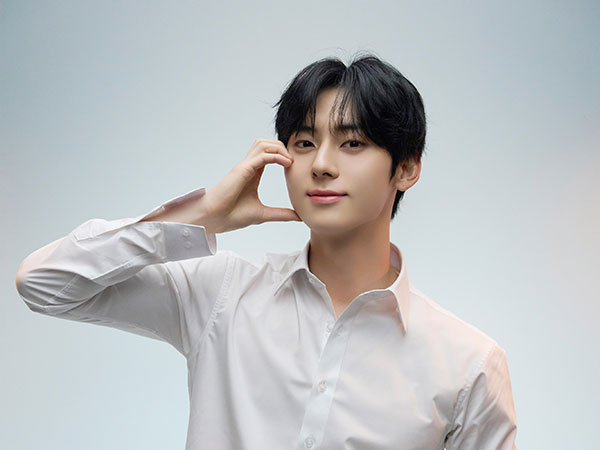 Hwang Min Hyun Nggak Sabar Ketemu Fans Indonesia dan Makan Nasi Goreng