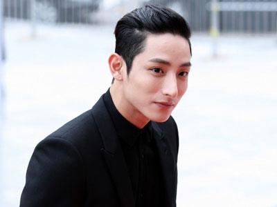 Model-Aktor Lee Soo Hyuk Buat Fans Berdebar Hadirkan 'Model F4' Di Style Log