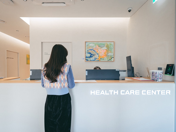 HYBE Jadi Agensi Korea Pertama yang Dirikan Pusat Layanan Kesehatan Bagi Karyawan